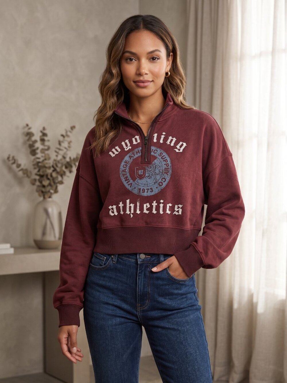 Arizona Jean Co Wyoming Athletics Maroon Cropped Mock Neck Sweatshirt L